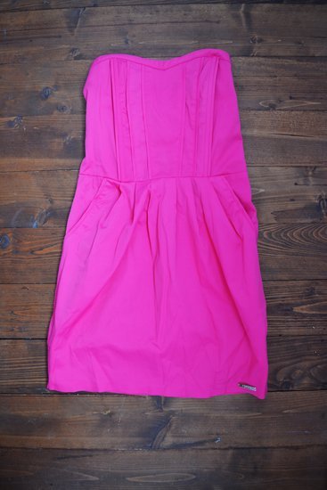 Hot pink spalvos suknutė