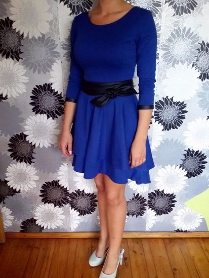 Puošni mėlyna suknelė