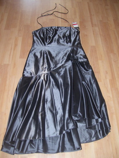 Nauja, graži vakarinė suknelė 46 (18) dydis