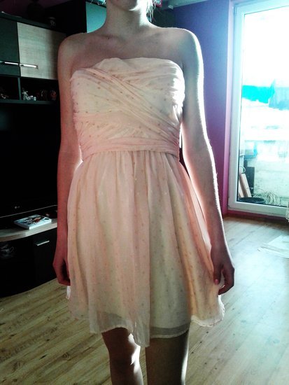 puošni šviesiai rožinė suknelė
