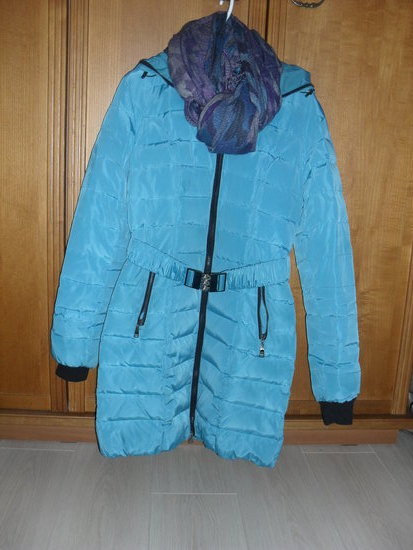 Mėlynas žieminis paltas