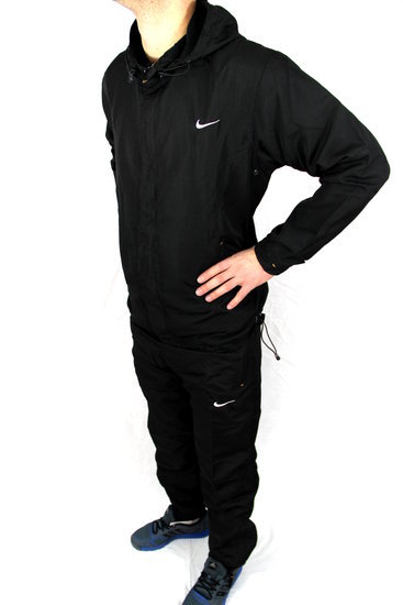 Nike slydžios medžiagos sportinis kostiumas