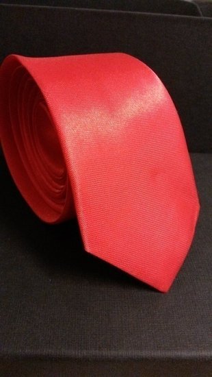 Raudonas kaklaraištis
