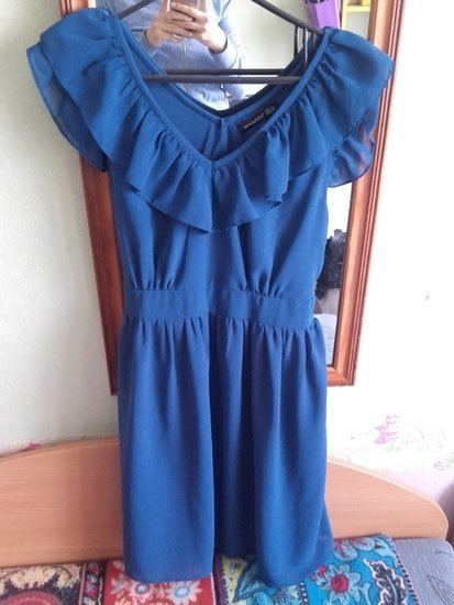 Puošni mėlyna suknutė