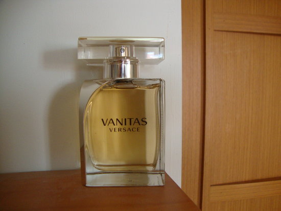  Versace Vanitas