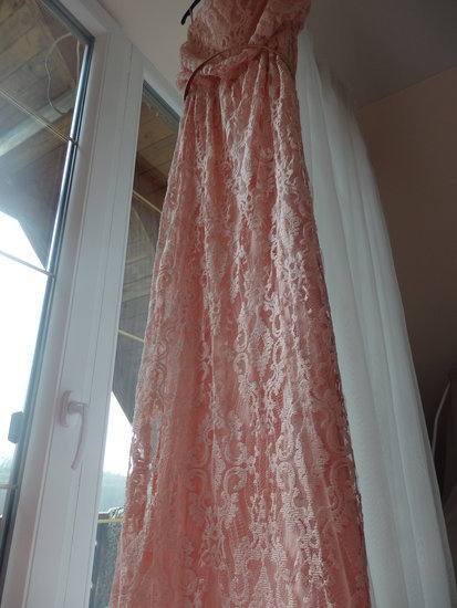 Rožinė nauja MANGO suknelė su nėriniais (M)