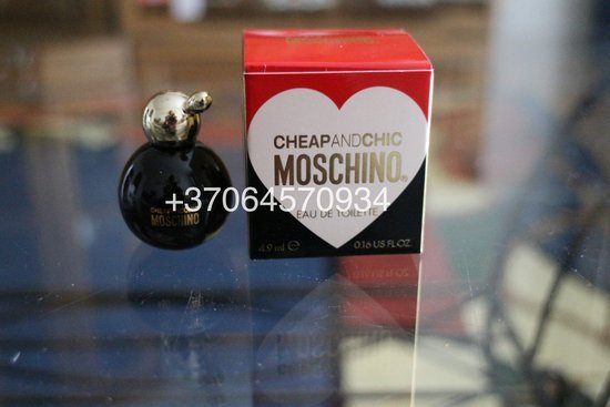 Moschino Cheap and Chic kvepalų mianiatiūra, 4,9ml