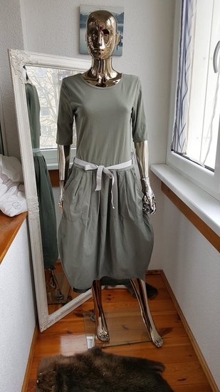 Stilinga laisvalaikio suknele 