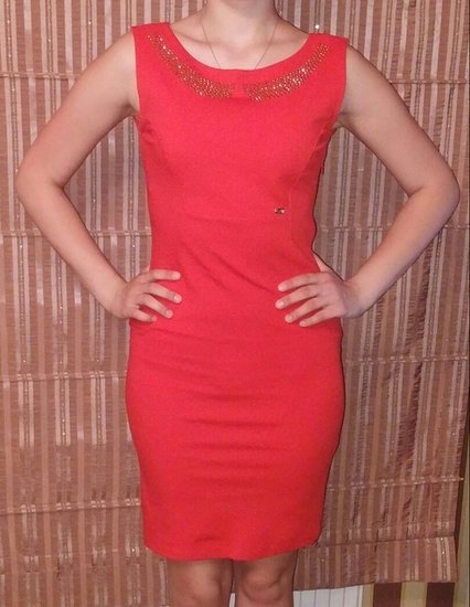 Nauja raudona suknelė