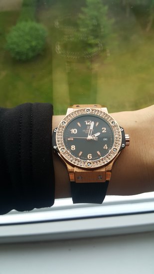 hublot naujas laikrodis juodas su auksu