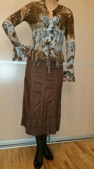 Moteriškas margas netradicinis puošnus kostiumėlis