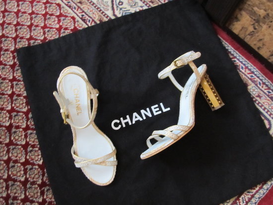 Chanel odiniai aukštakulniai