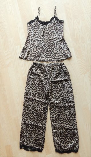 Leopardinė pižama