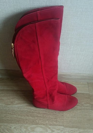 raudoni ilgaauliai batai 