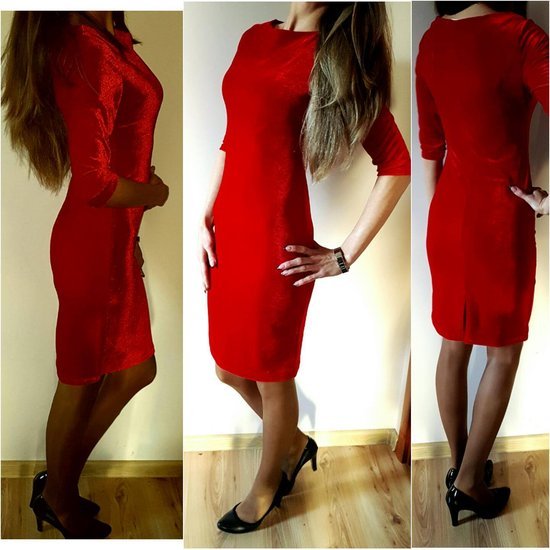 Raudona klasikine suknele