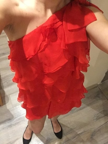 Puosni raudona suknele 