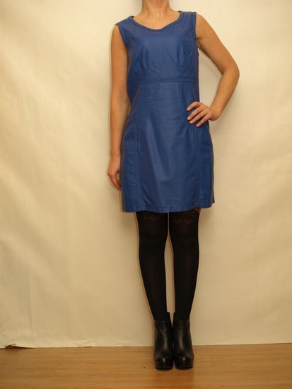 Nauja odinė mėlyna suknelė 