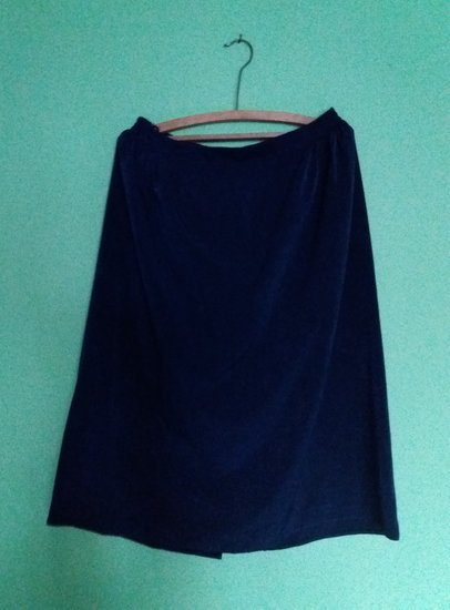 Gražus žalsvai mėlynas sijonas