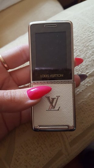 Louis Vuitton telefonas