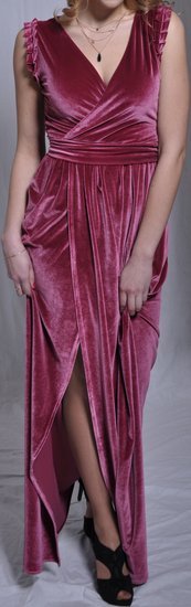 Velvetinė suknelė (1 kartą dėvėta)