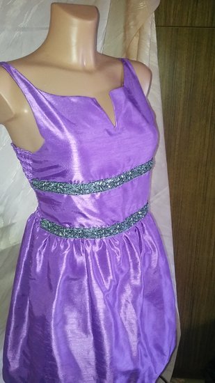 Violetinė trumpa proginė suknelė