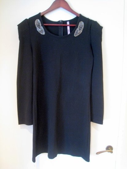 Maža juoda suknelė-tunika