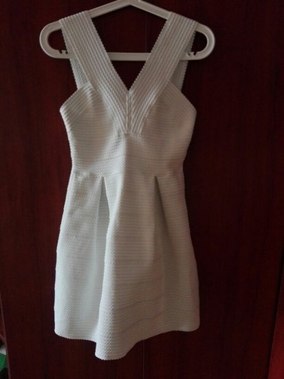 Balta H&M suknelė