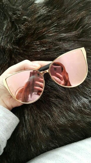 veidrodiniai akiniai nuo saules