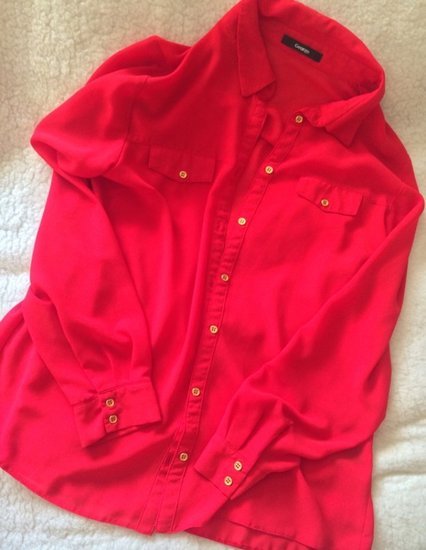 Raudoni marškiniai 