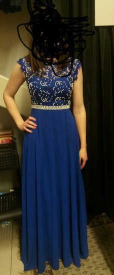 Ilga mėlyna suknelė