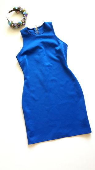 Ryški mėlyna suknelė