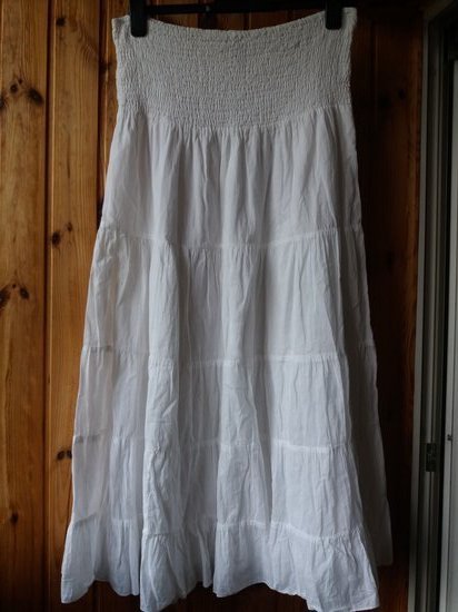 Lengvas ilgas baltas medvilninis sijonas