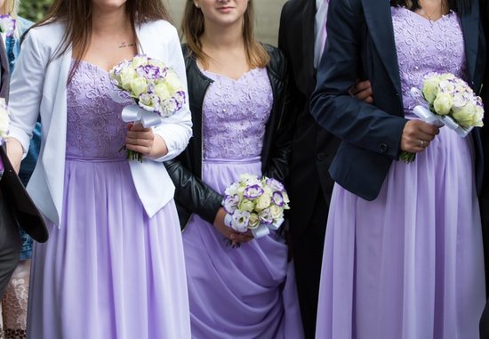 Elegantiška purpurinė suknelė