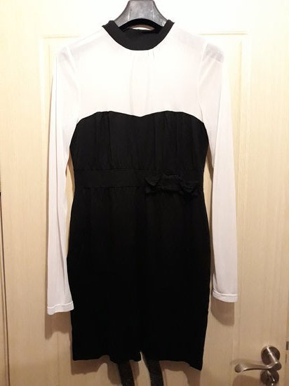 juodai balta suknelė