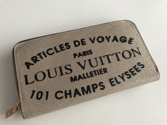 Louis Vuitton pinigine