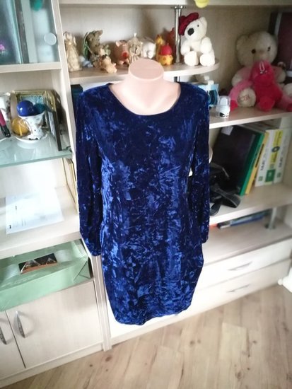 Tamsiai mėlyna velvetinė suknelė