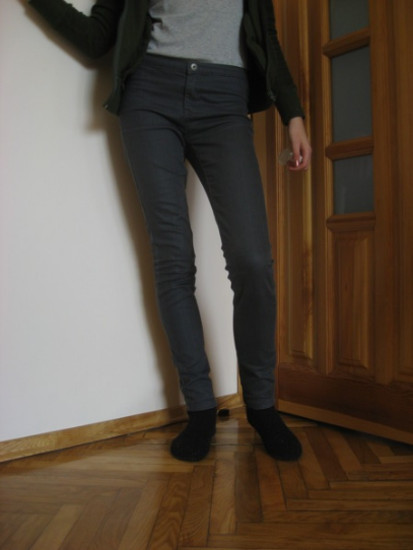 Mažai nešioti pilki džinsiukai (vero moda)
