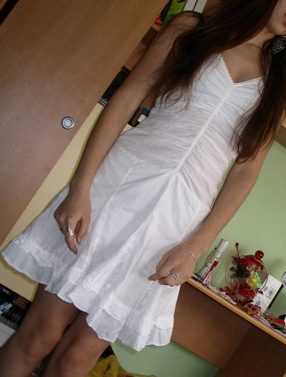 Balta vasarinė suknutė