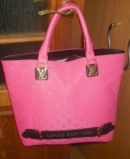 AKCIJA !! Louis Vuitton rankinukas.skubiai!