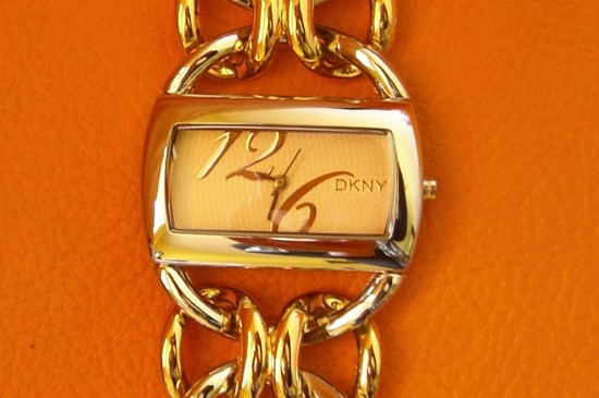  Nuostabus DKNY laikrodukas