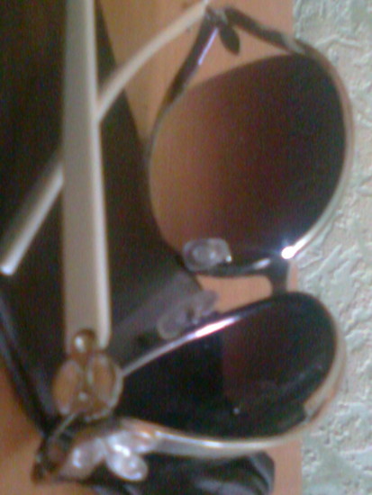 Nauji Versaci akinukai nuo saules