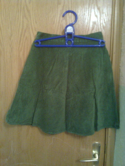 žalias sijonas