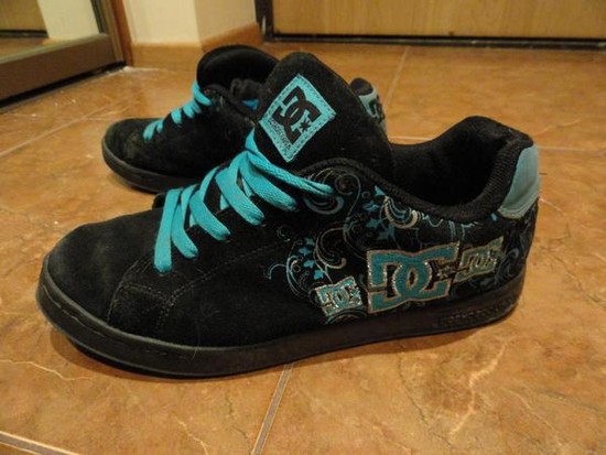 DC skate shoes