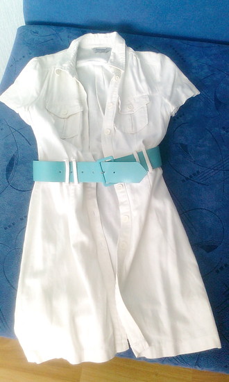 Balta vasariska suknele