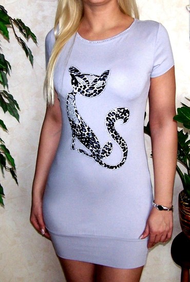 Buk tarsi katė.. :) Nauja suknelė