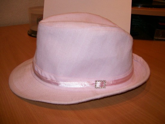 Rožinė skrybėlaotė