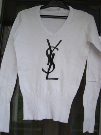YSL.Yves Saint Laurent baltas megztukas.!