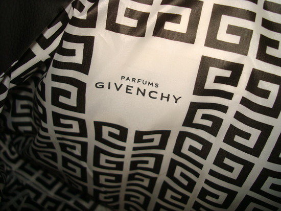 Givenchy rankinukas dabar 55 lt