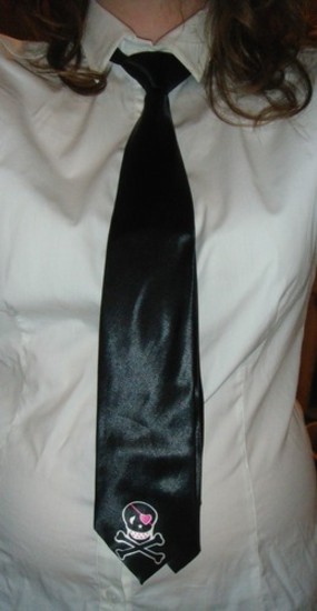 Kaklaraištis su kaukole