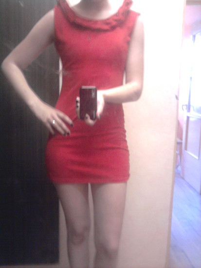 Raudona suknele ;]